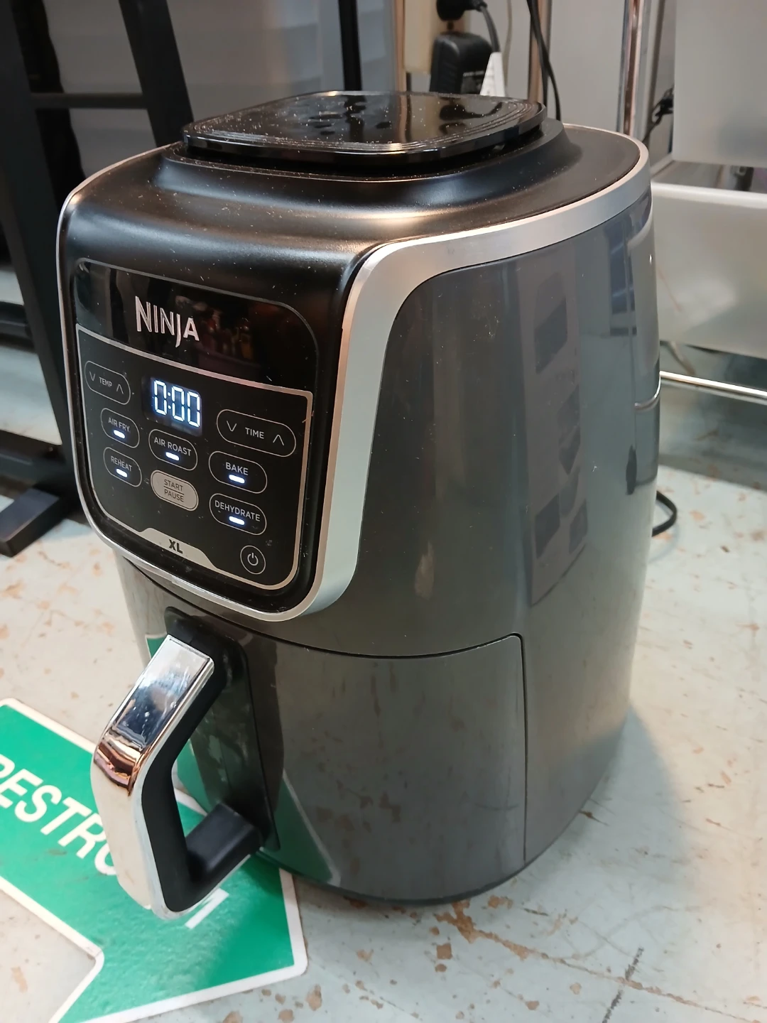 Ninja Air Fryer XL - photo 3