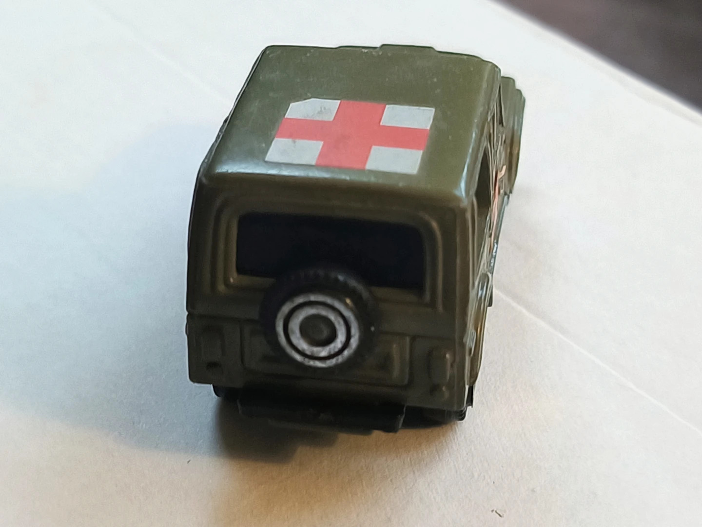 M*A*S*H 4077th Toy Ambulance 1/64 Scale - photo 4