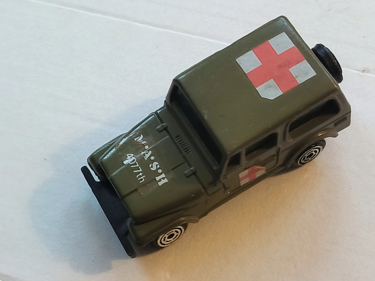 M*A*S*H 4077th Toy Ambulance 1/64 Scale - photo 5