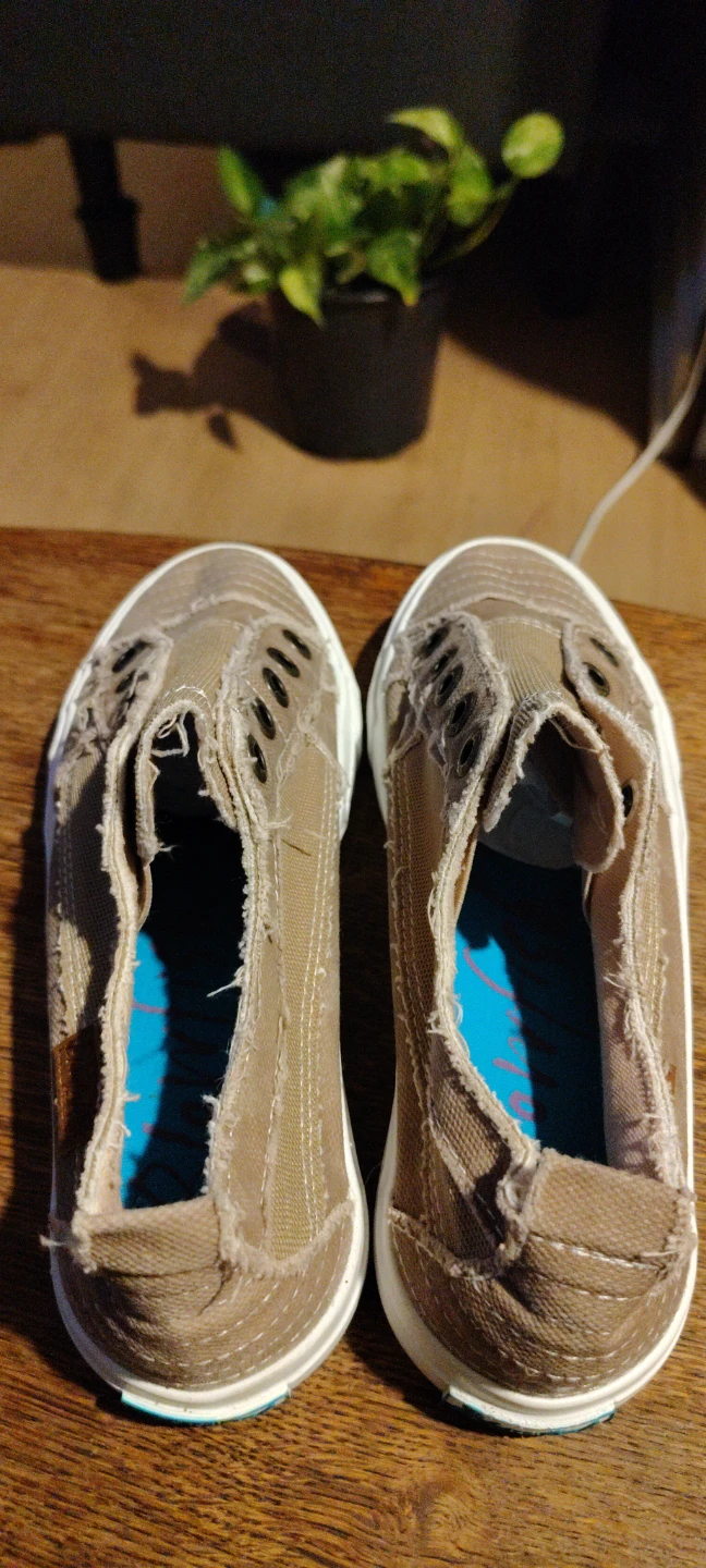 Blowfish Malibu Tan Canvas Slip-On Sneakers - photo 4