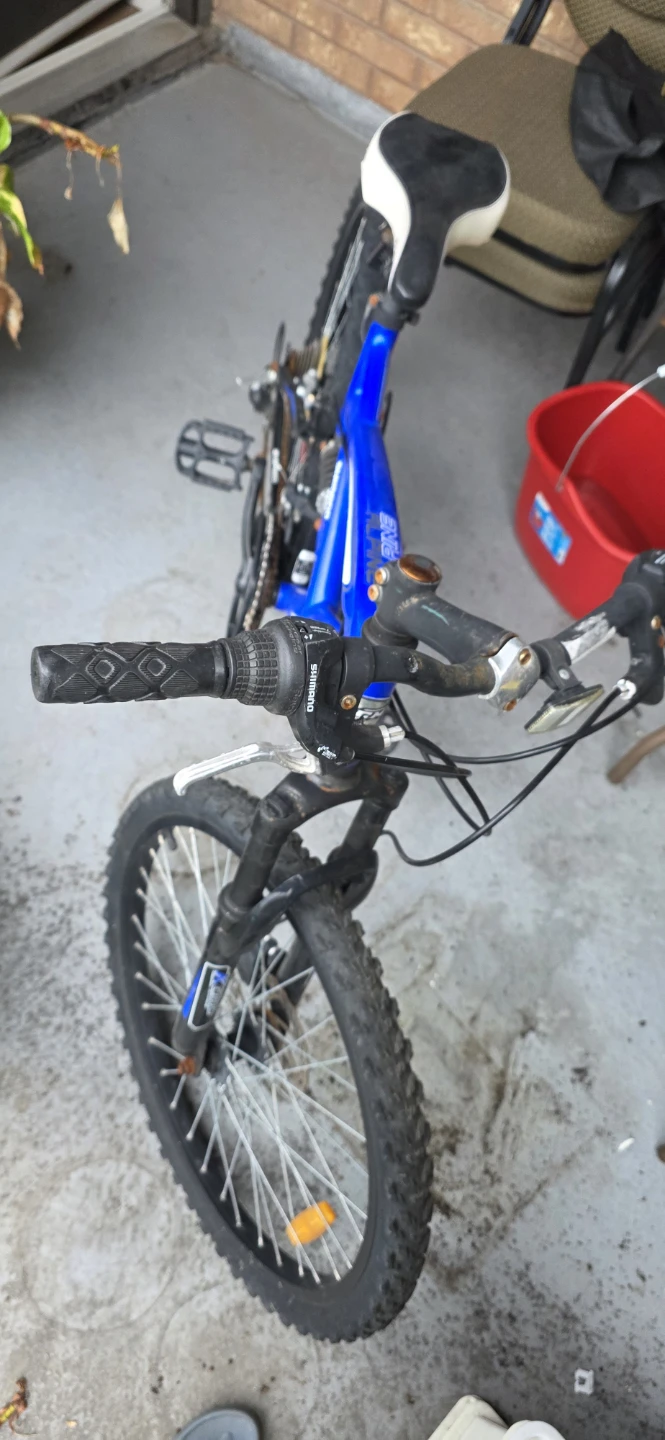 CCM Blaze Blue Mountain Bike - photo 4