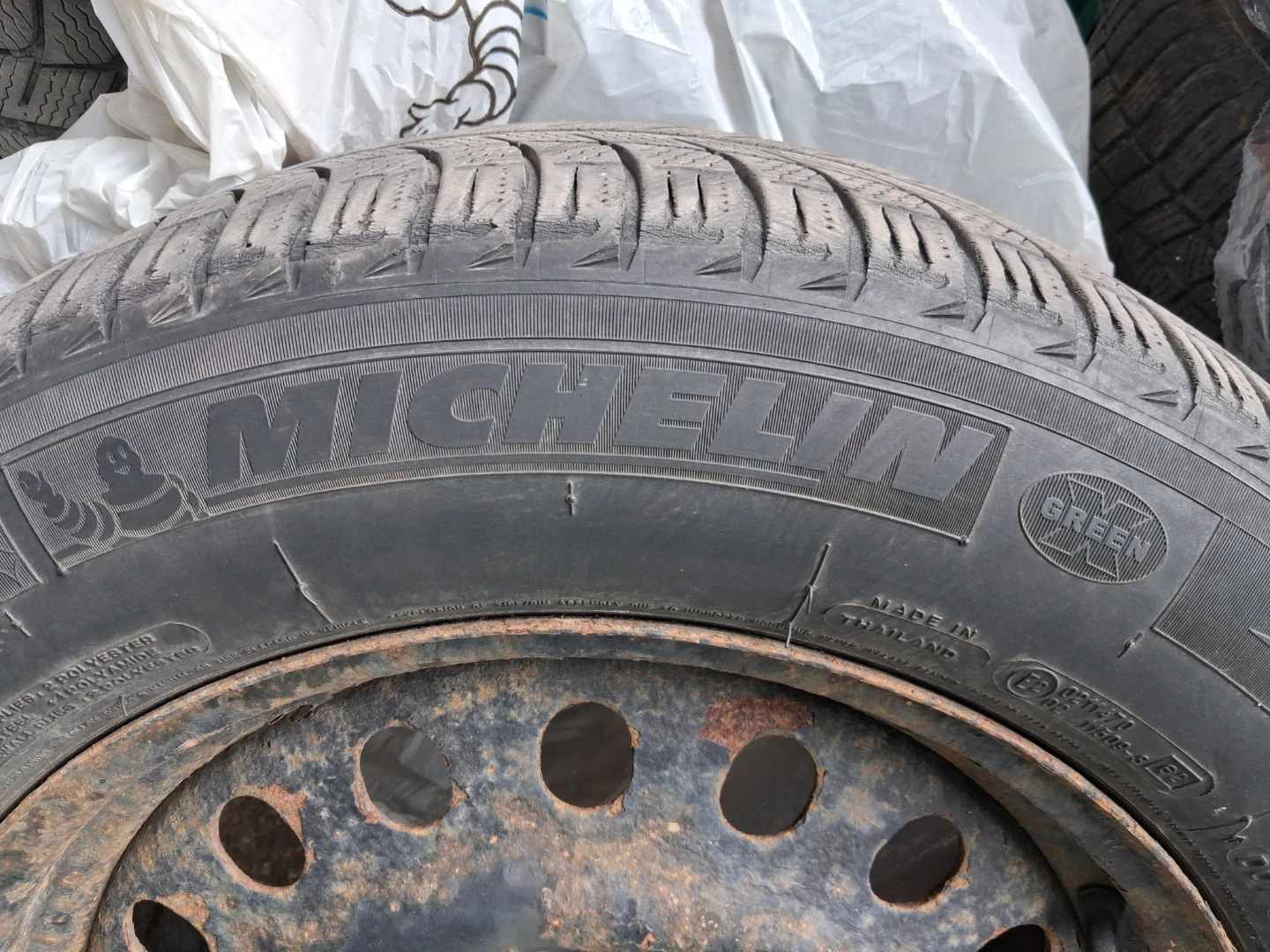 225/60/17 Michelin X-ice Winter Tires. Subaru Forester, etc - photo 3