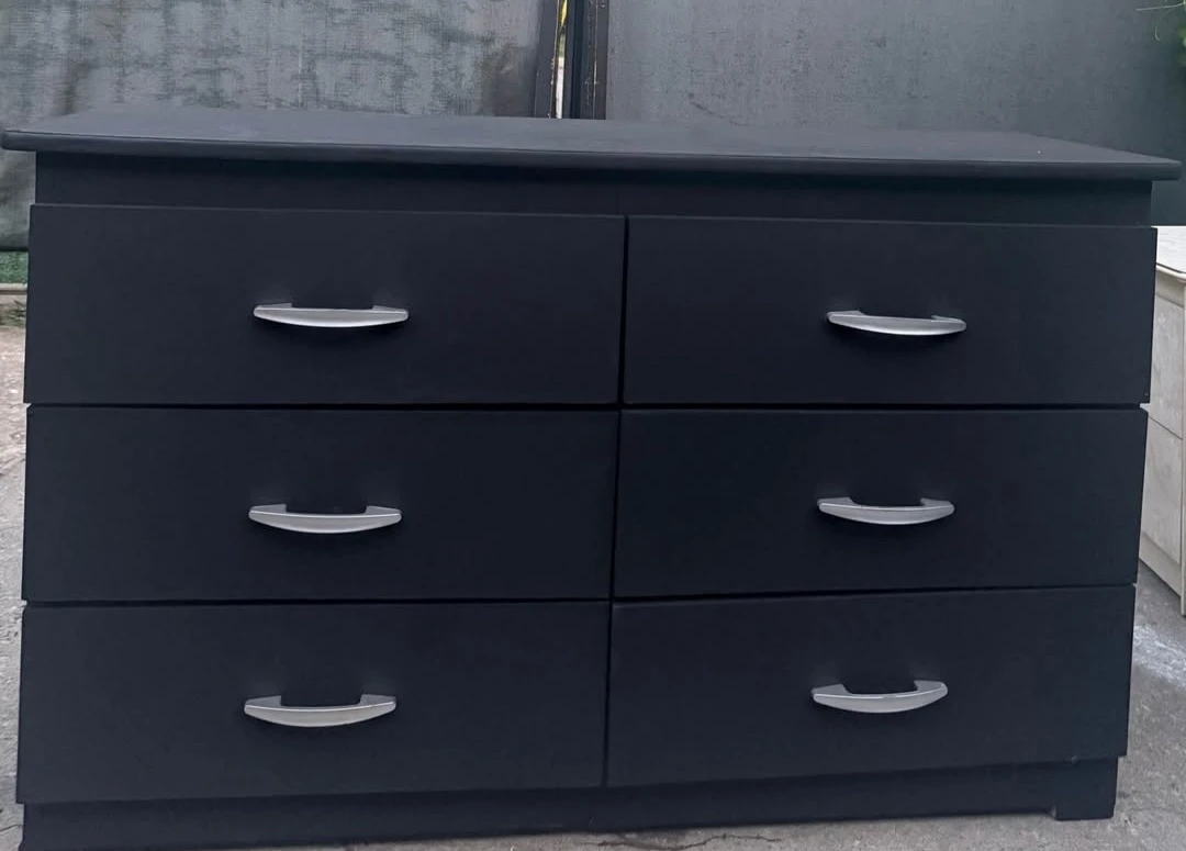 Dark Dresser with 6 Drawers