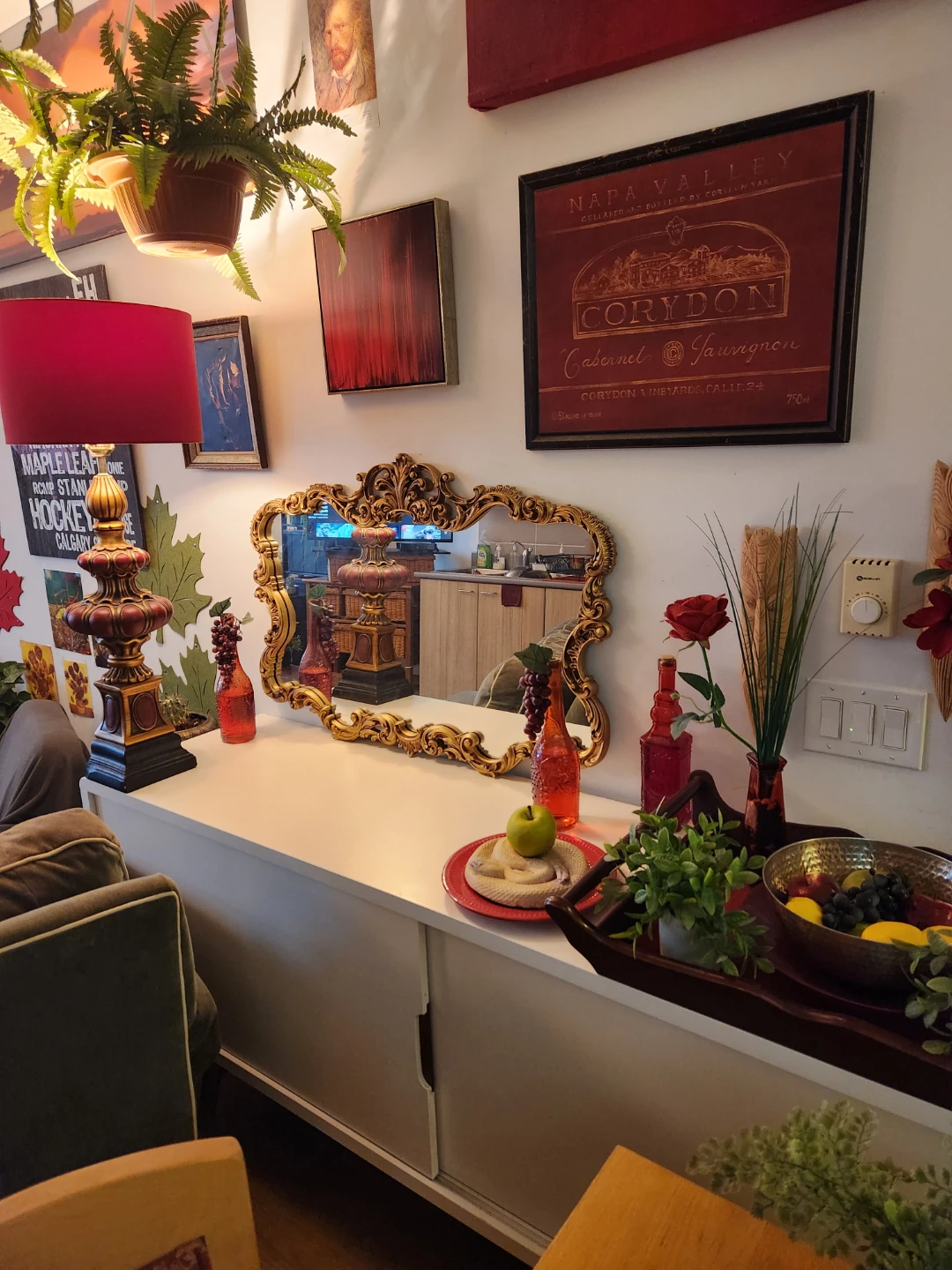 Red Table Lamp with Ornate Base - photo 2