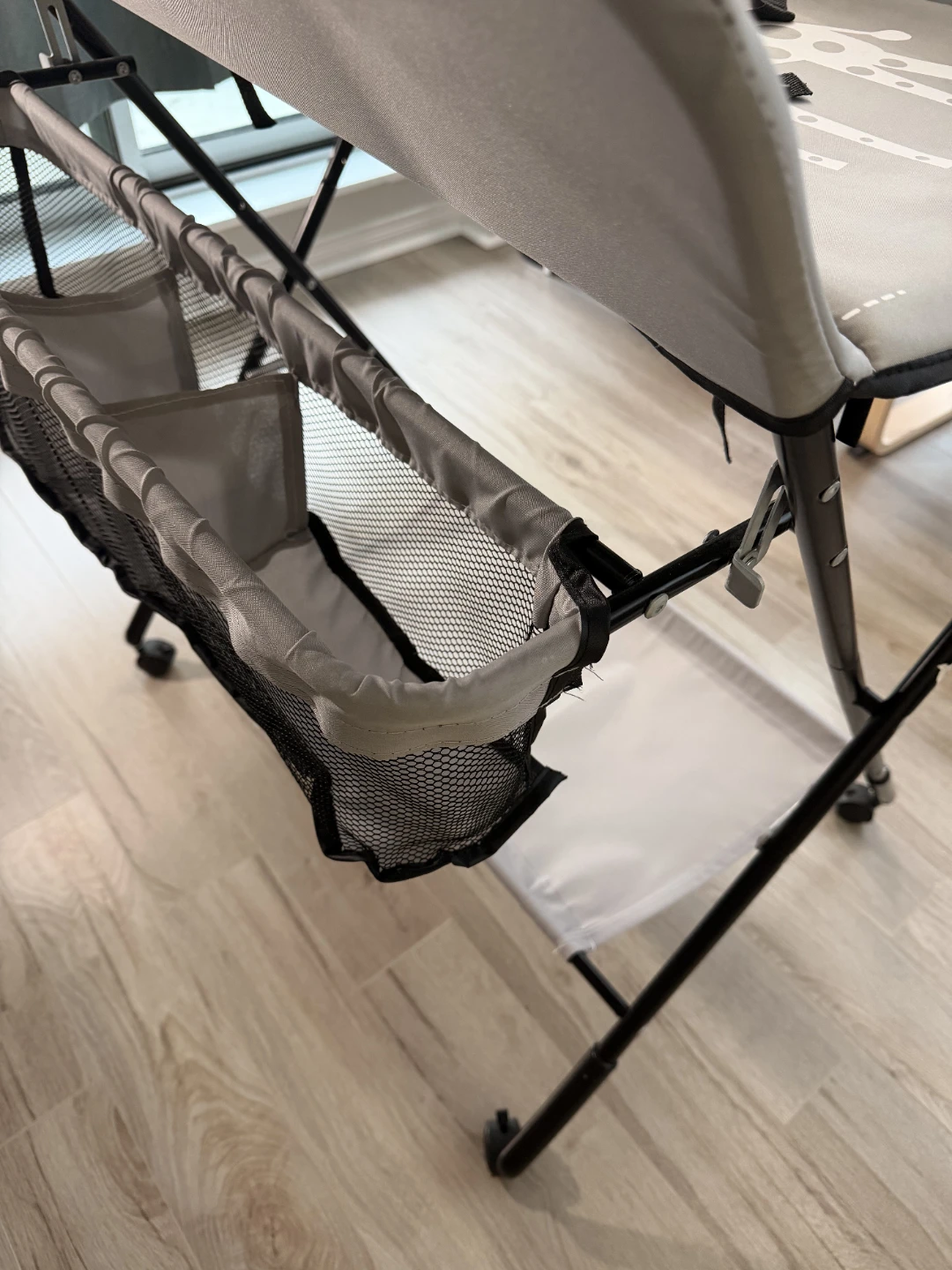 Baby Changing Table with Scale - photo 3