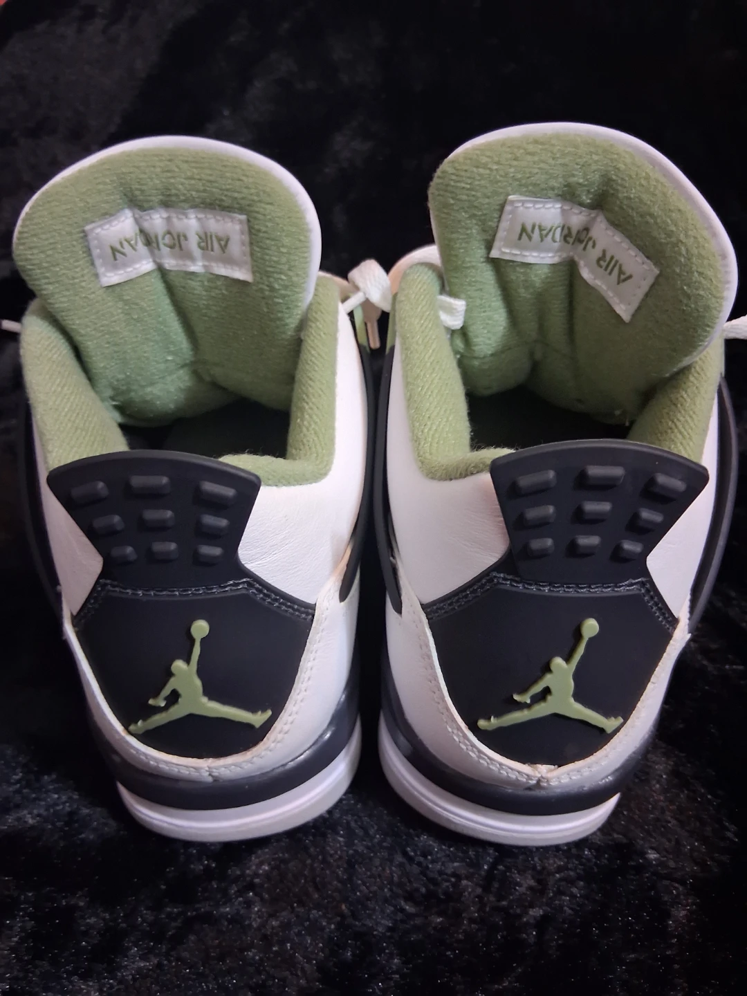 Air Jordan 4 Retro Shoes - photo 4