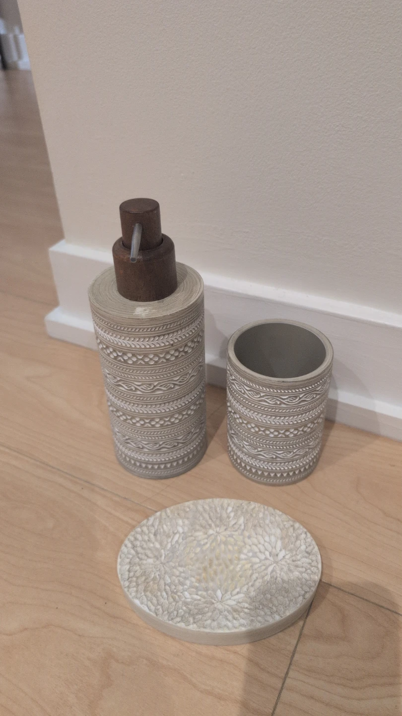 3-piece Bathroom Accessory Set