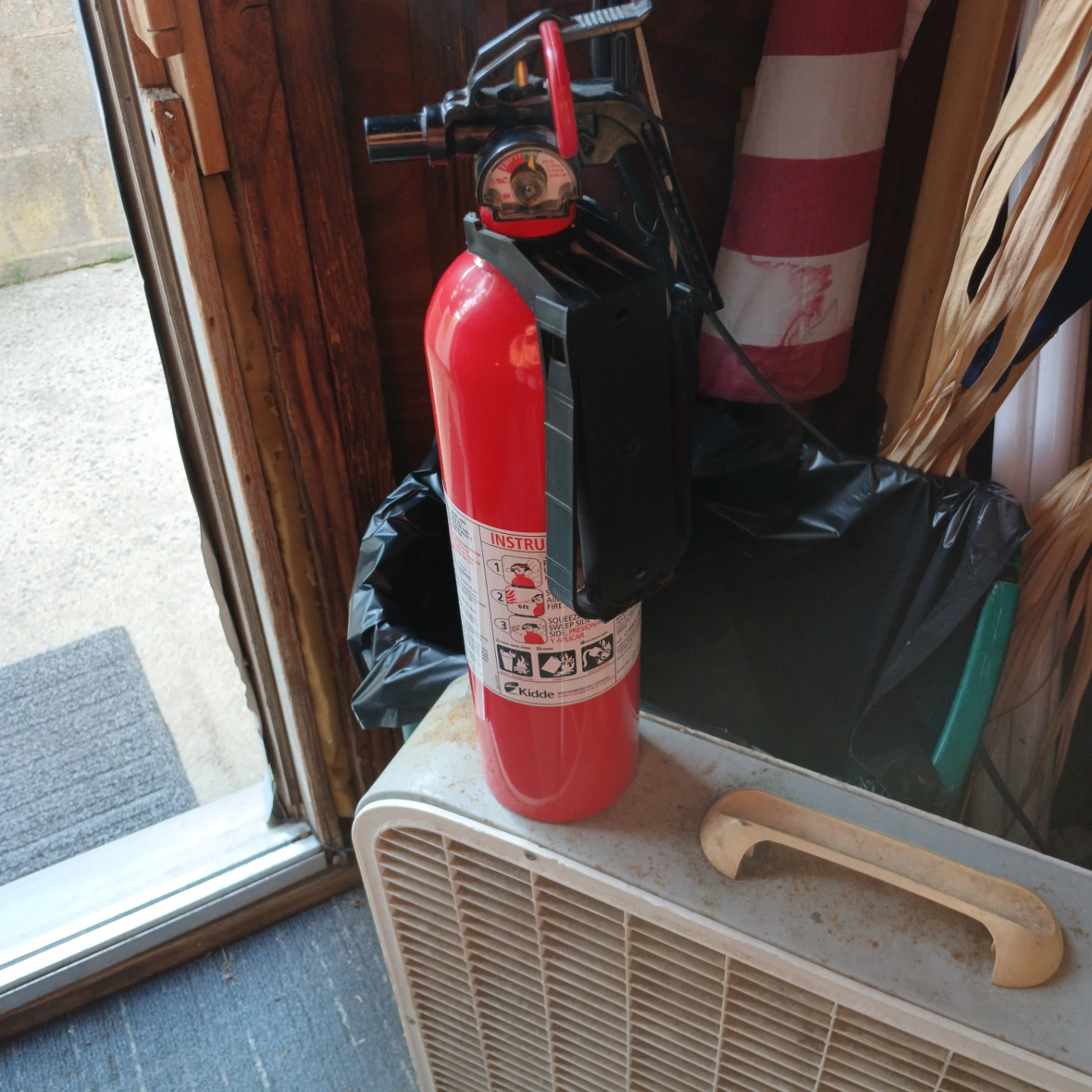 Kidde Fire Extinguisher