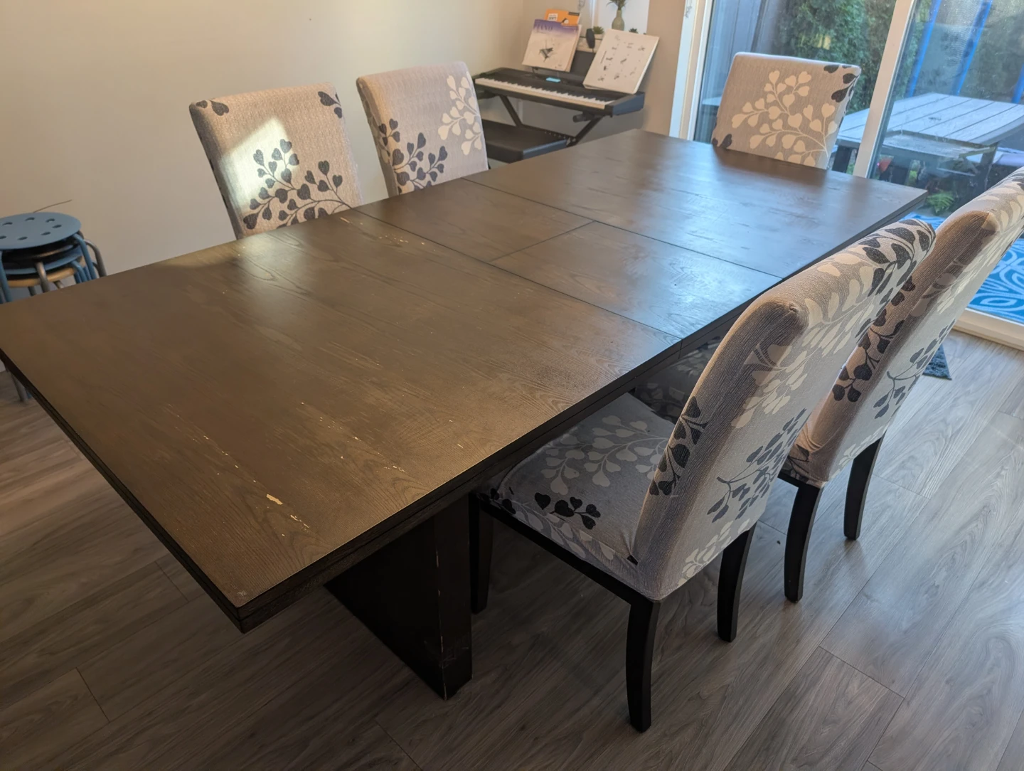 Extendable Dining Table