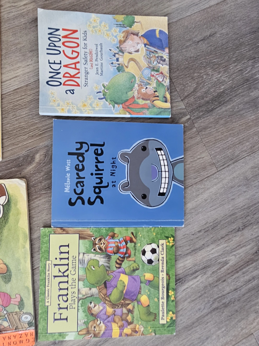 Children's Book Bundle - Assorted Titles - photo 2