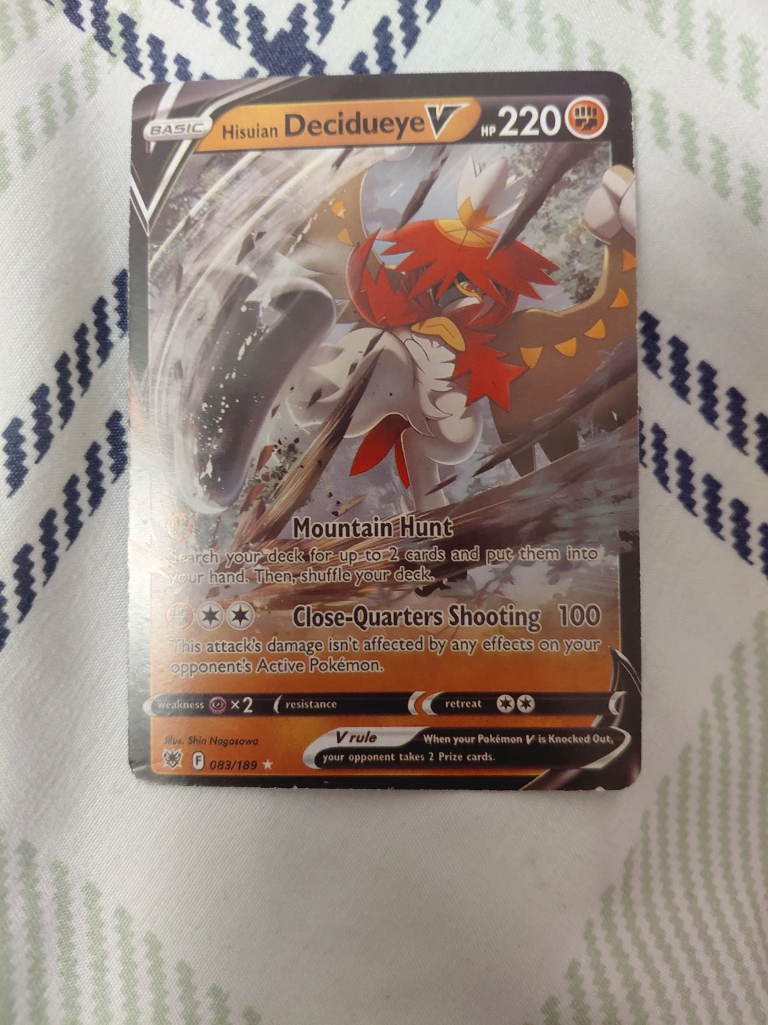 Hisuian Decidueye V Pokémon Card