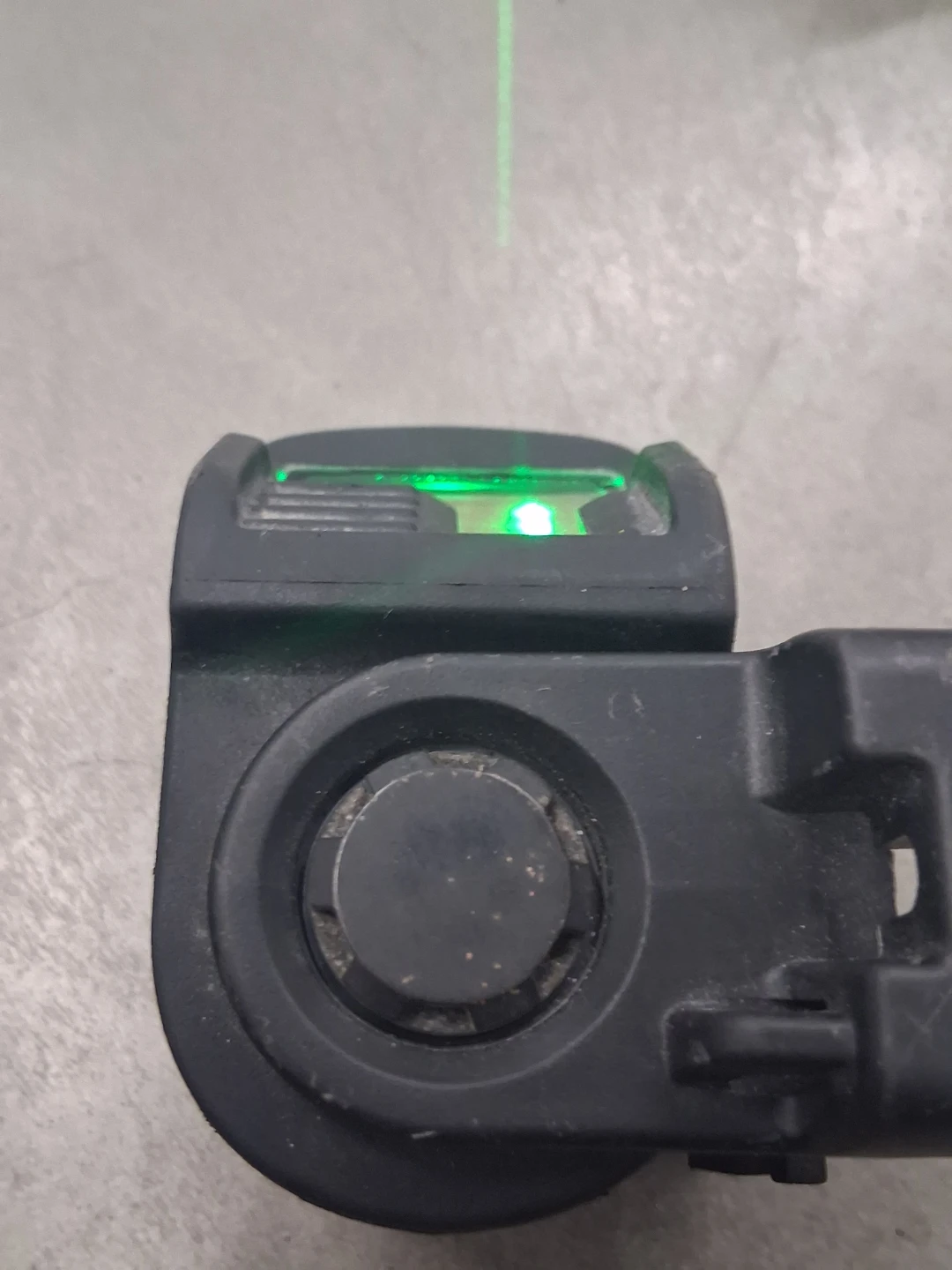 DEWALT Laser Level - photo 4