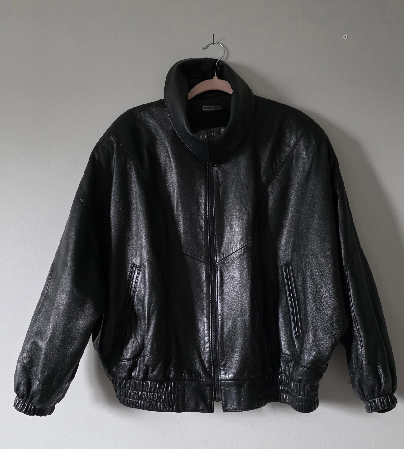 Ladies Black Leather Bomber Jacket - photo 3