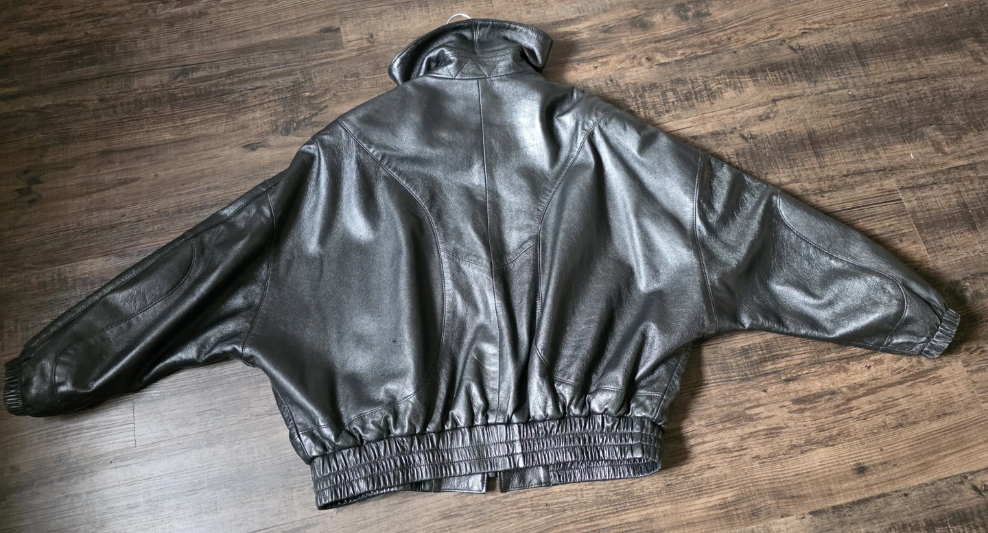 Ladies Black Leather Bomber Jacket - photo 4
