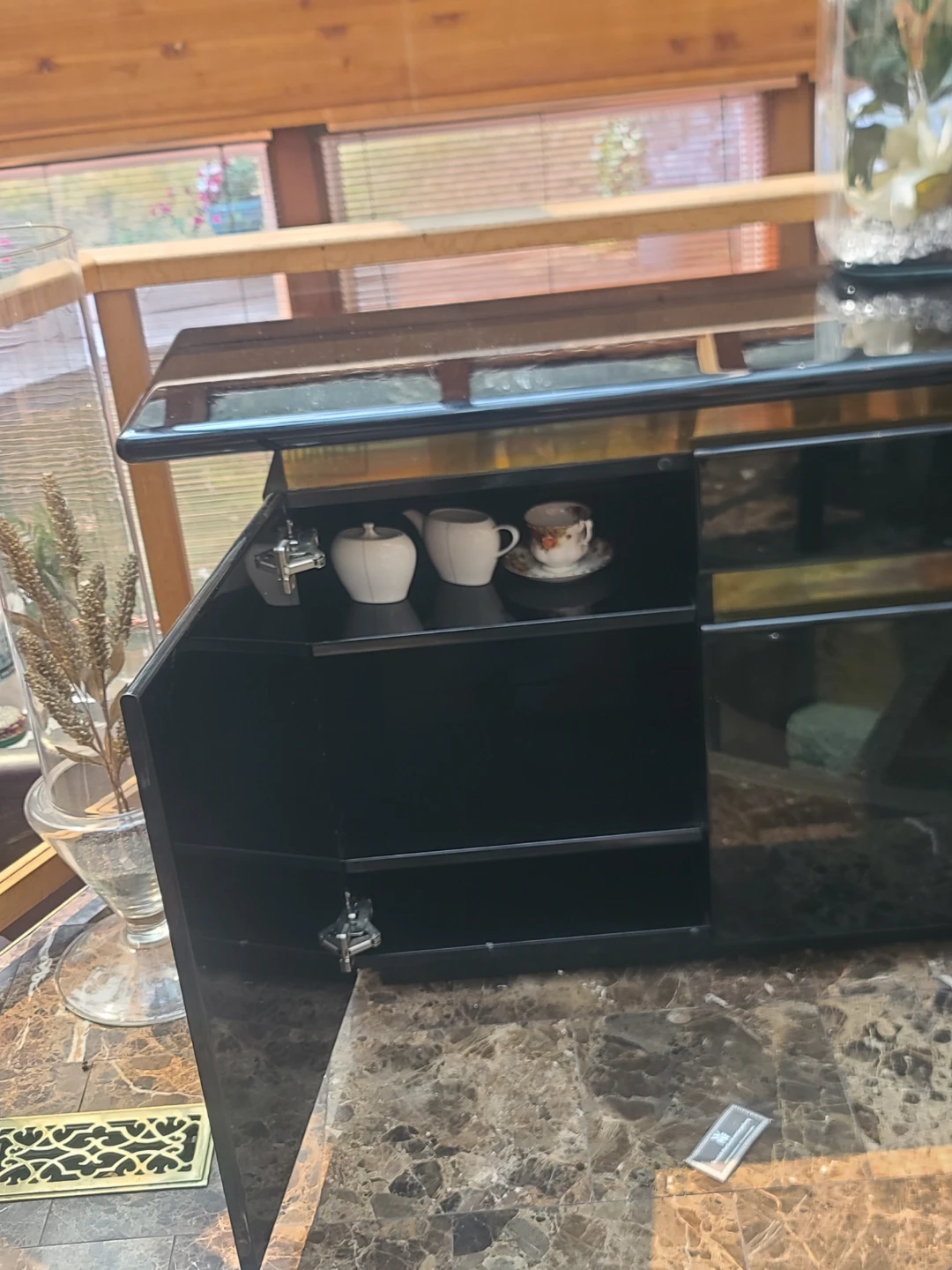 Black Lacquer and Brass Sideboard Buffet - photo 3