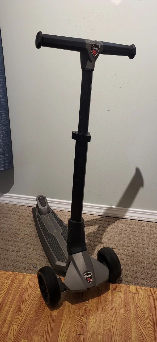 Hurtle 3-Wheeled Kids Scooter