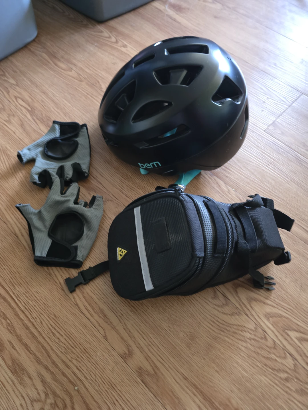 Bern Cycling Helmet and Topeak Bike Saddle Bag