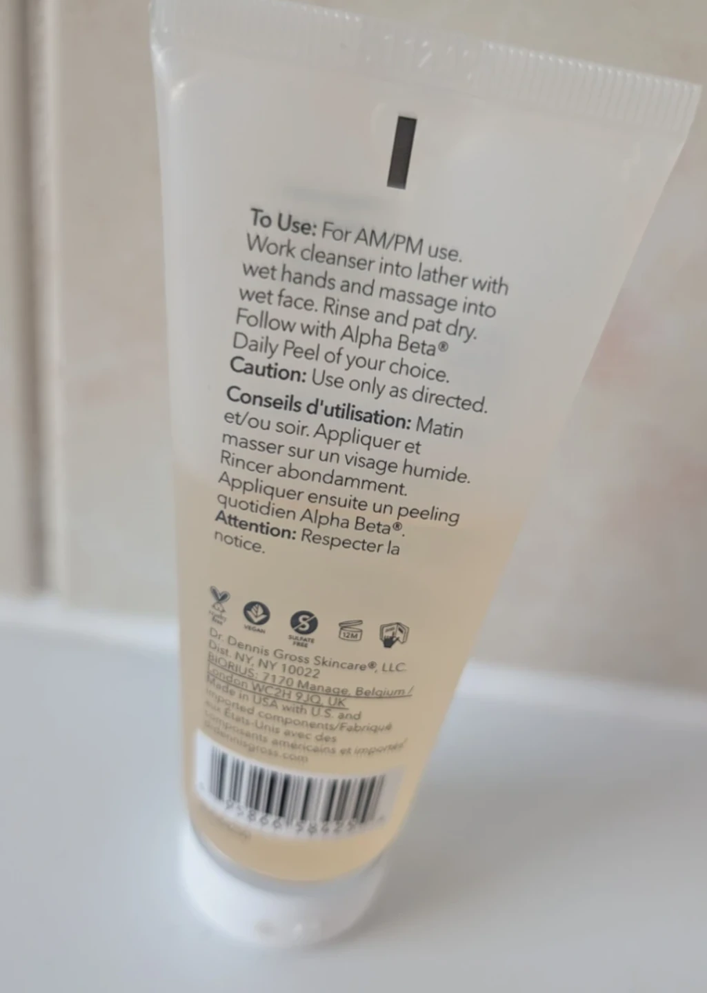 Dr. Dennis Gross Alpha Beta AHA/BHA Daily cleansing gel - photo 2