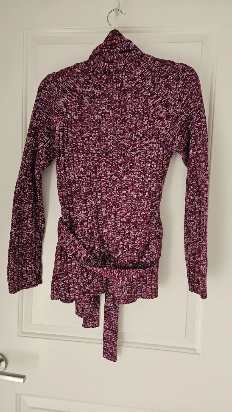 Beautiful Cardigan Sweater with belt, size M/M - photo 3