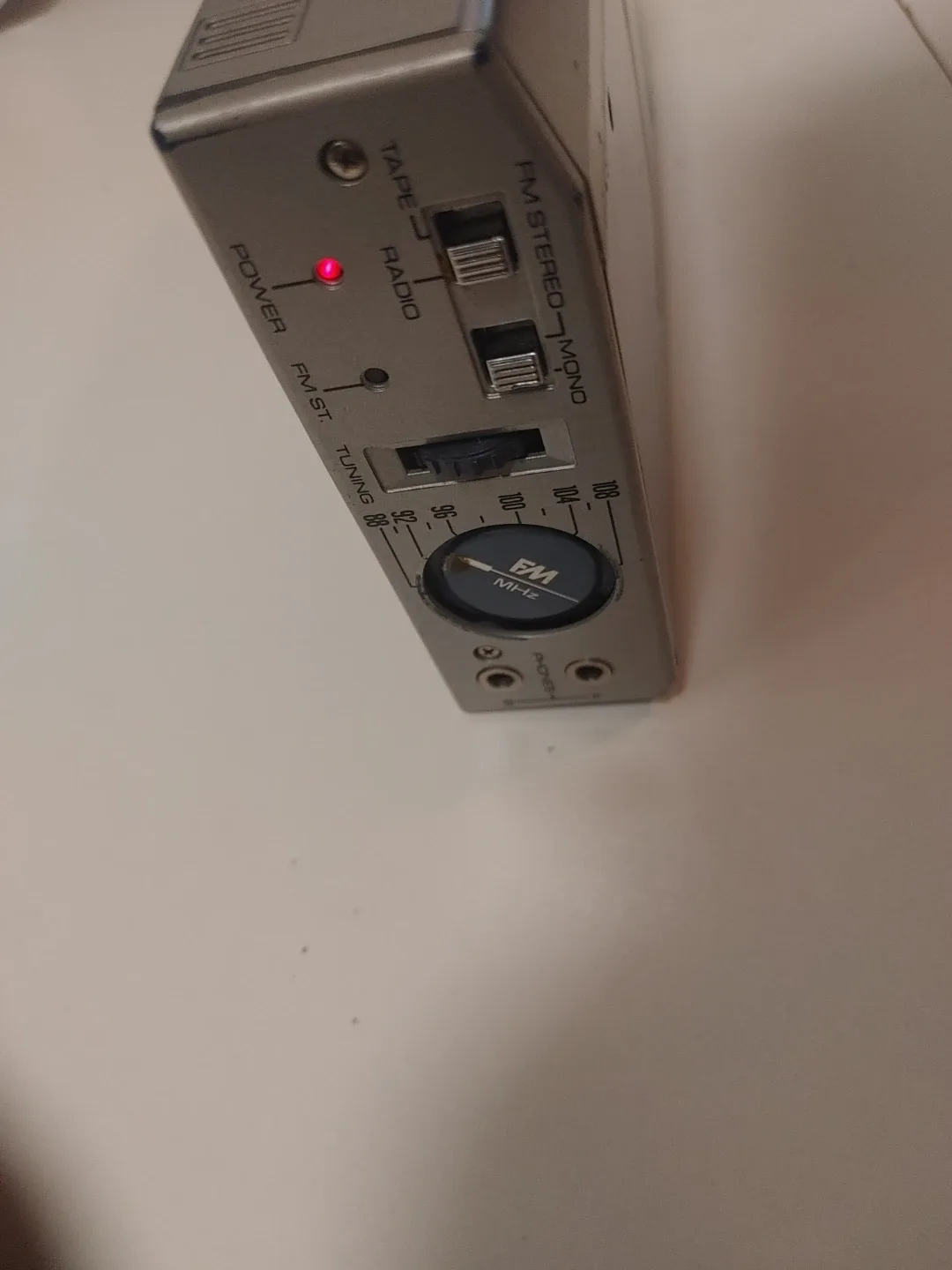 Lloyds V307 Stereo Cassette Player FM Radio - photo 5