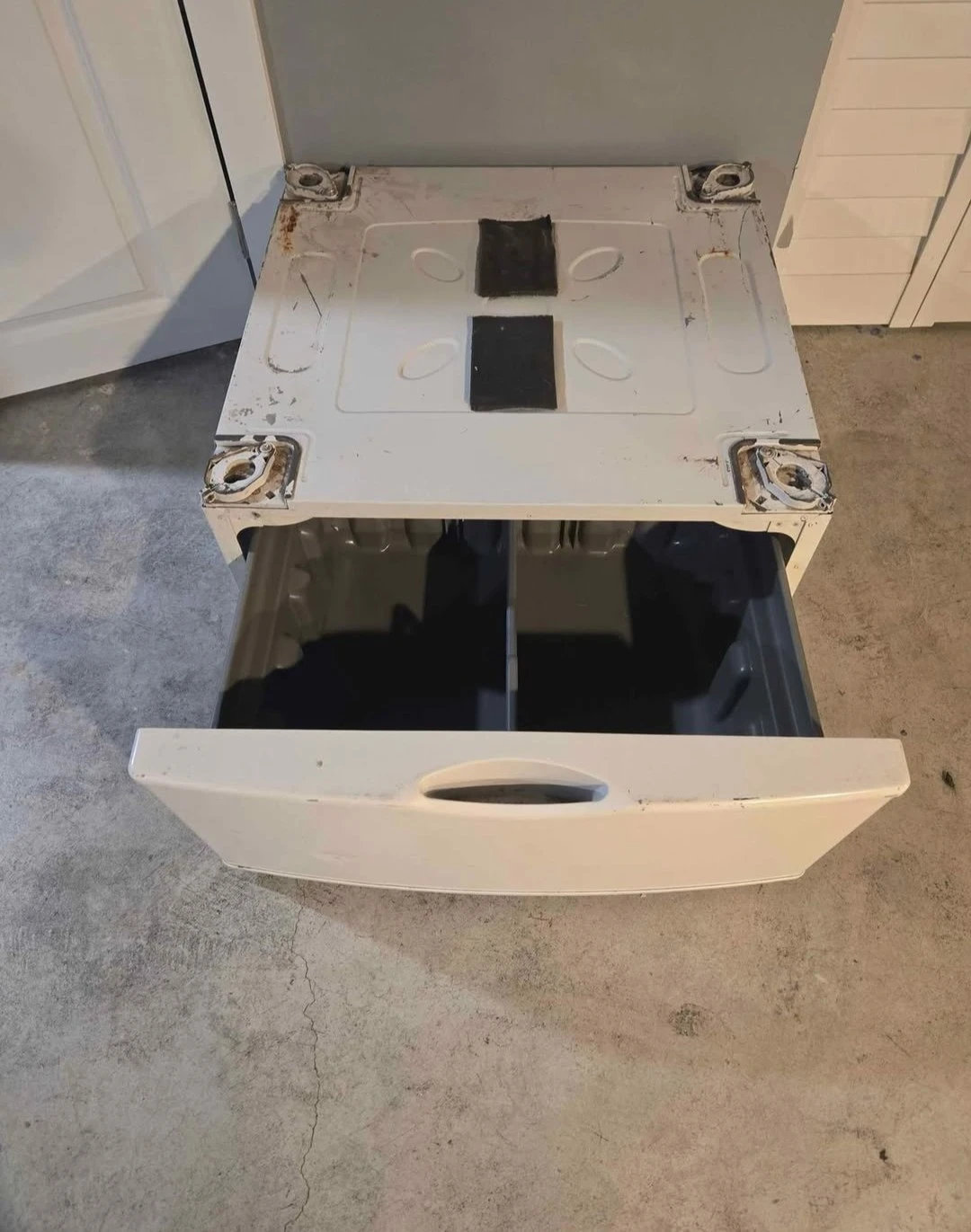 White Laundry Pedestal Drawer - photo 2
