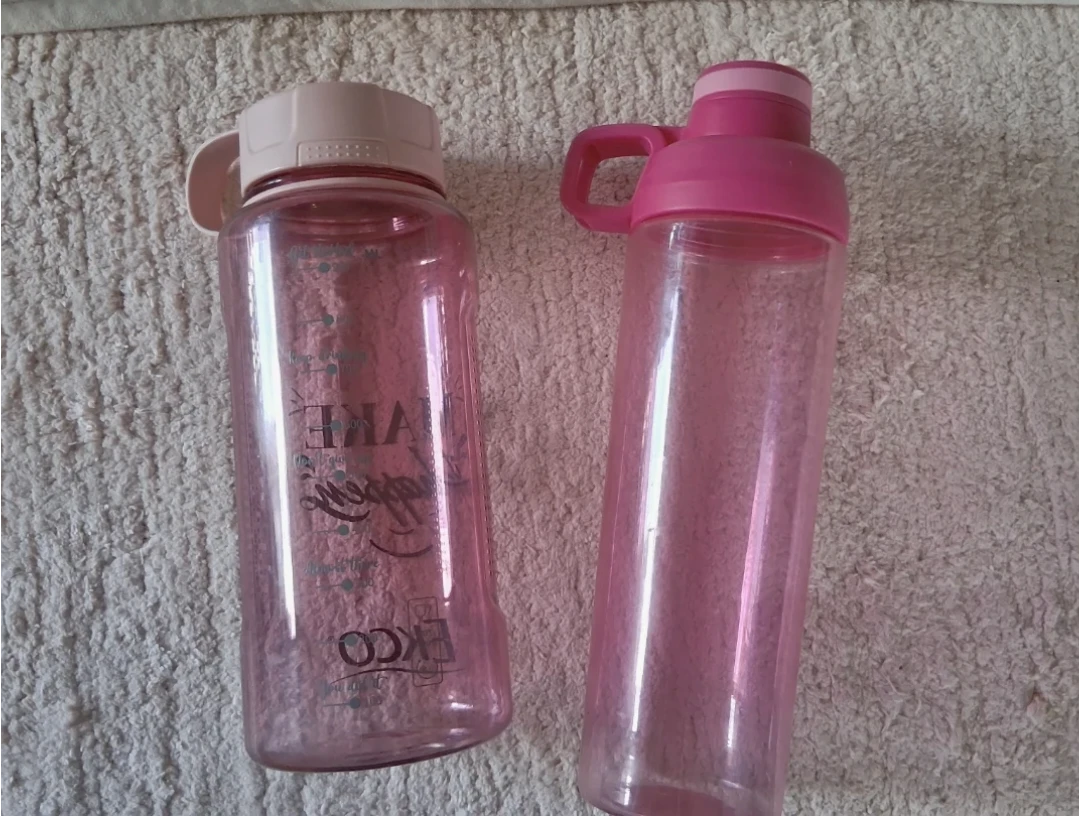 #freecycle ❤️ Pink Water Bottles - photo 2