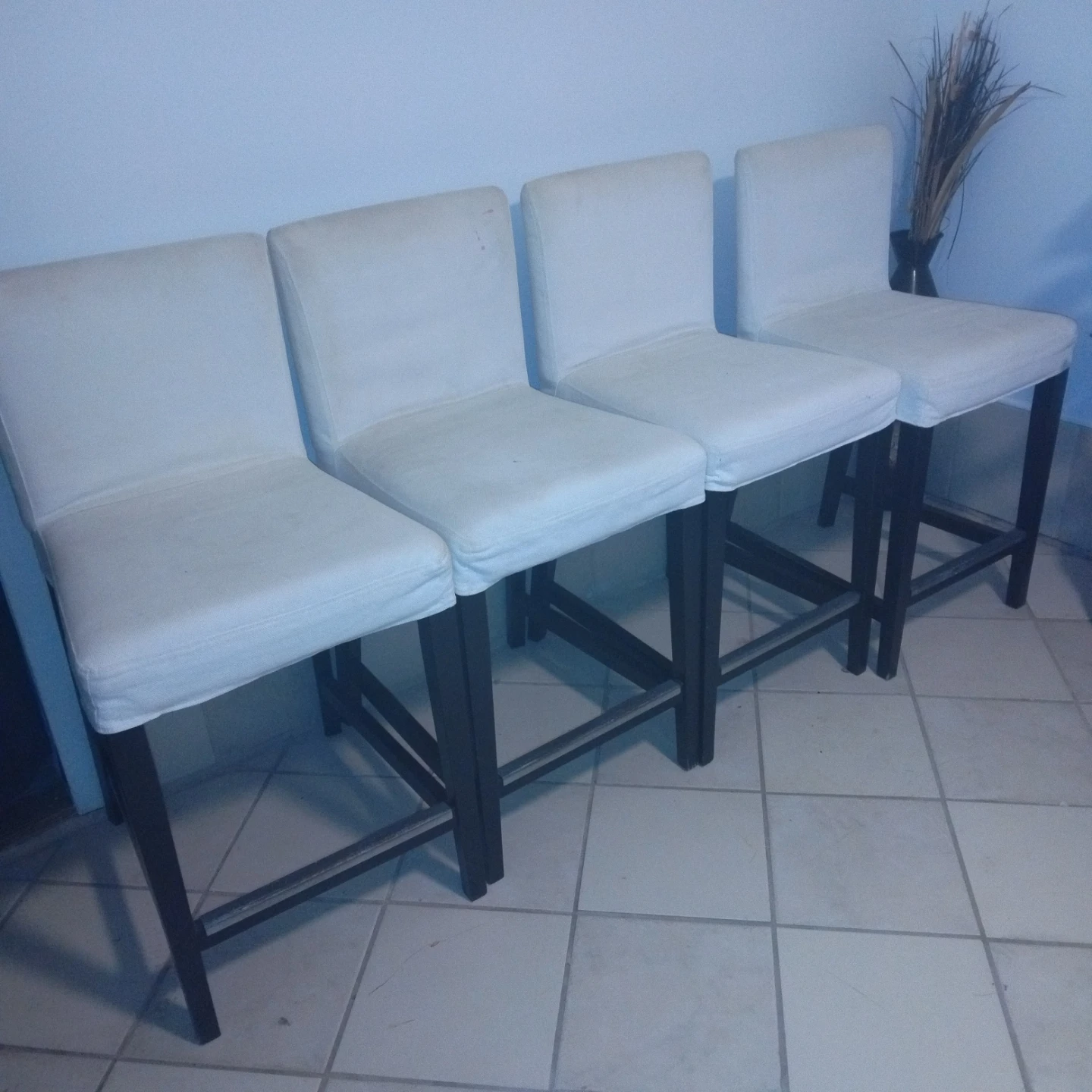 4 tall bar stools