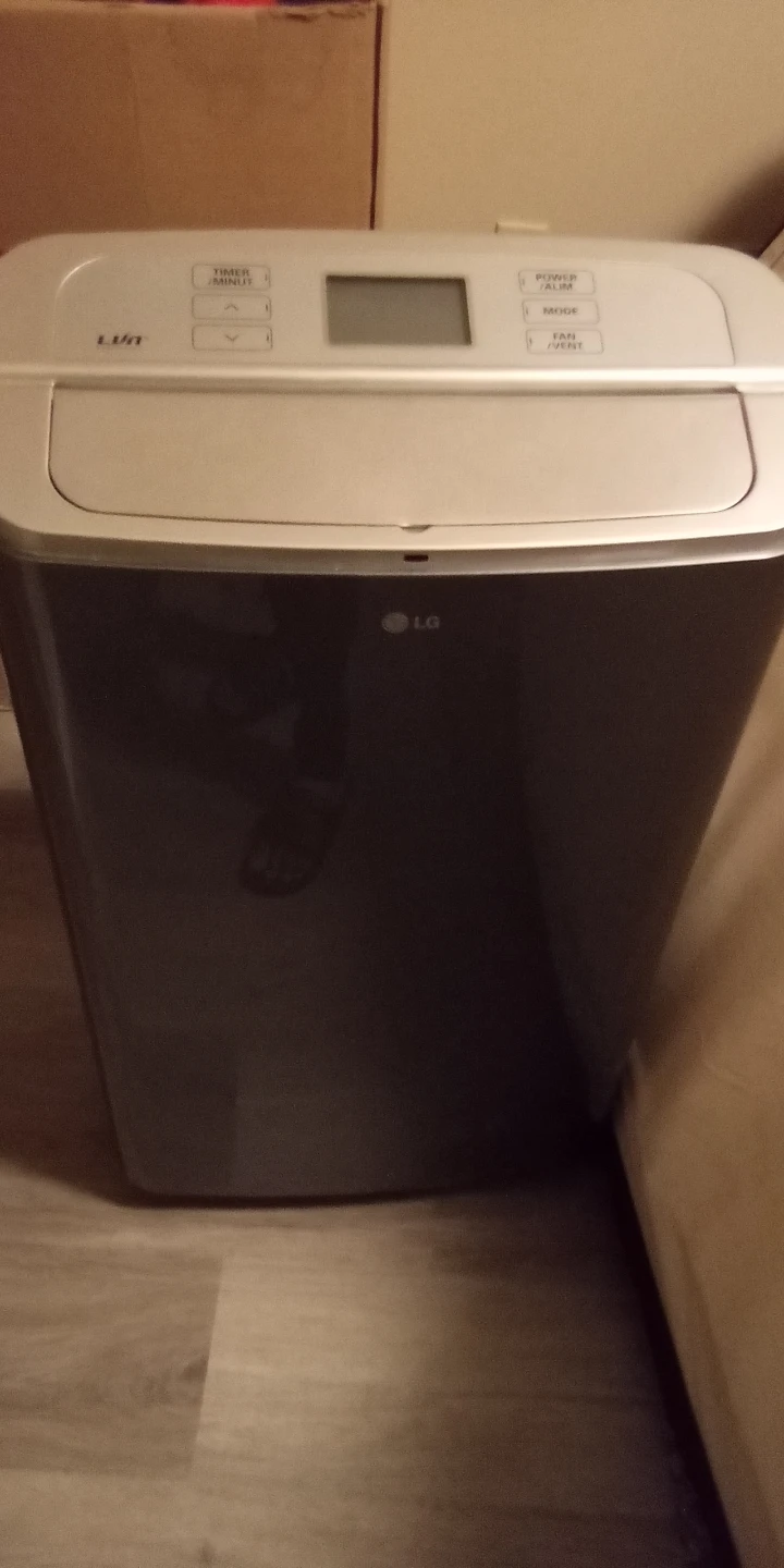 LG Portable Air Conditioner - photo 2