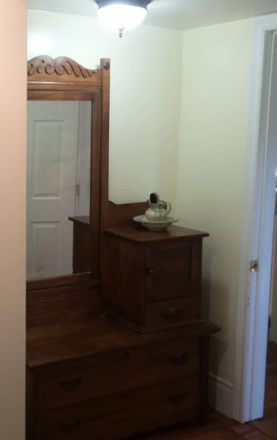 Hat box dresser