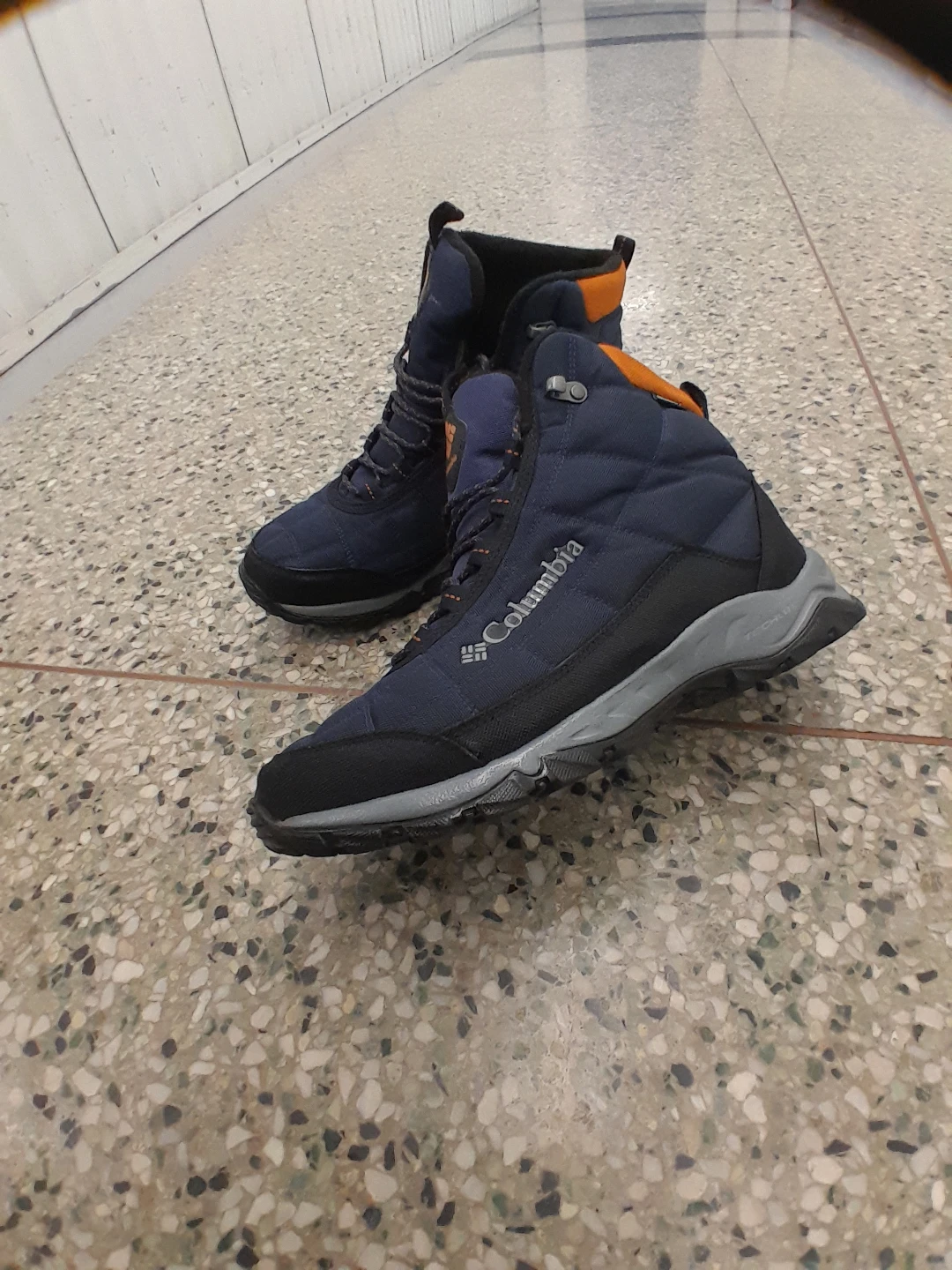Columbia  All Season Boots Men's Size 9.5 - photo 2