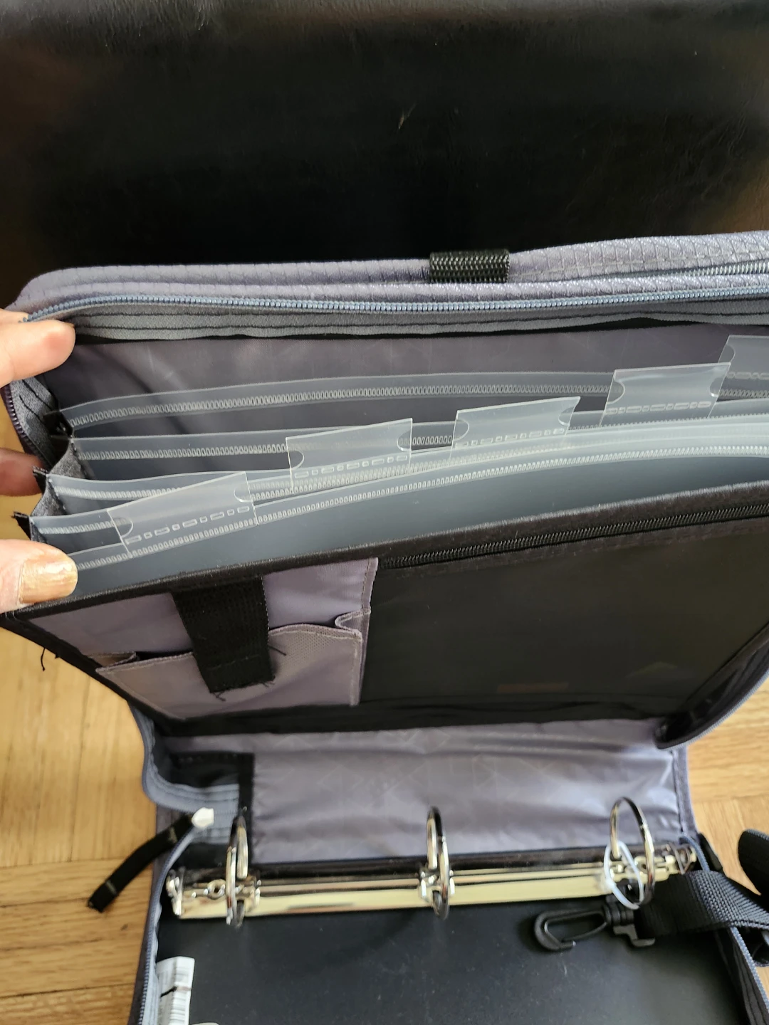Five Star 2" Zipper Binder - photo 4