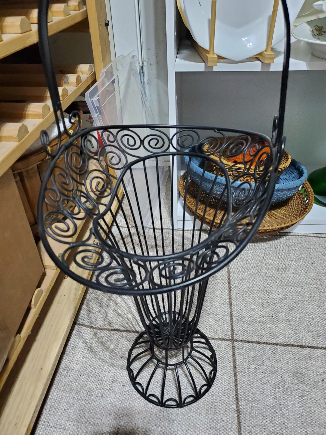 Black Metal Wire Floral Basket - photo 5