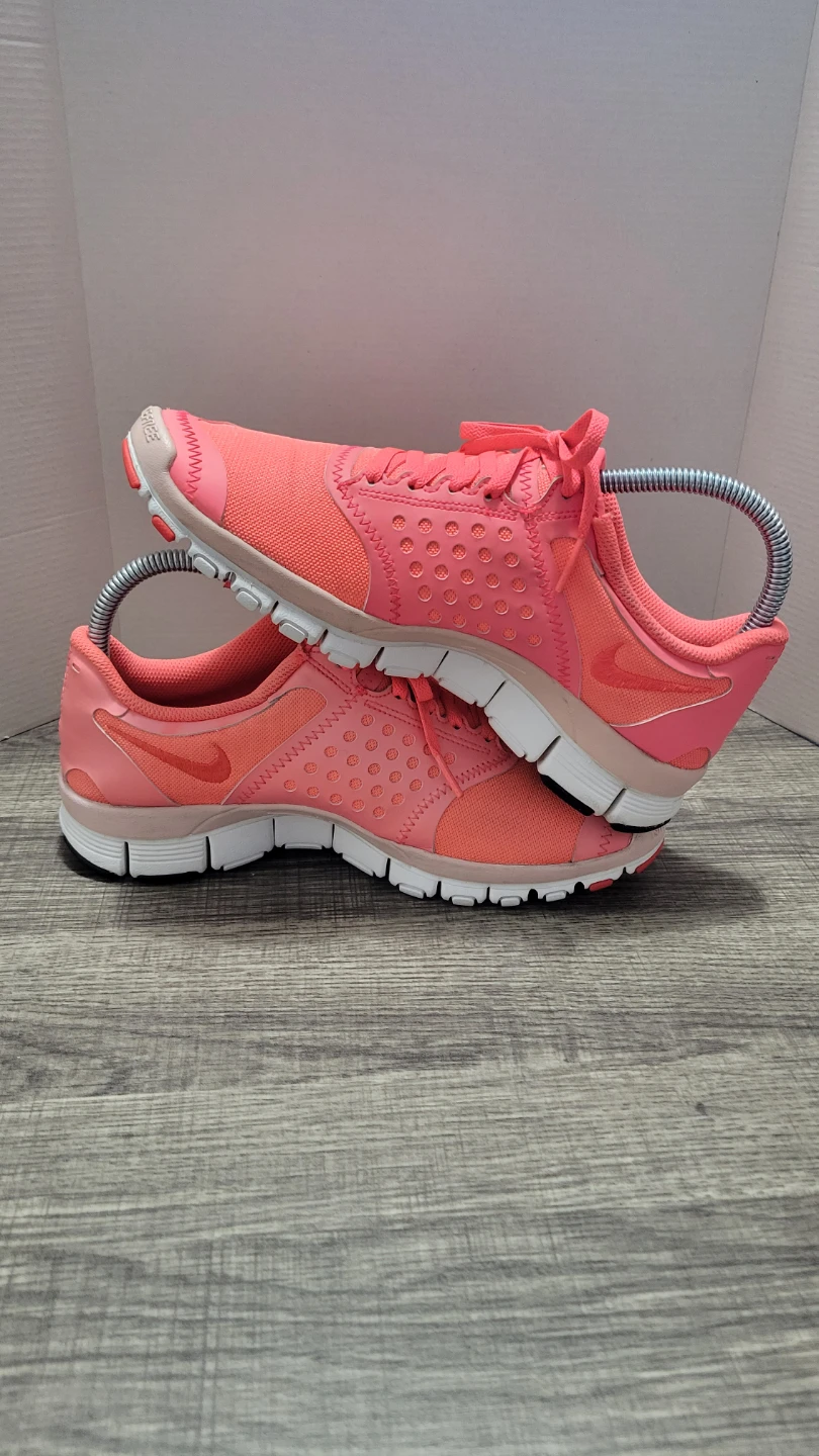 Nike Free 5.0 Running Shoes Size 7.5 - photo 2