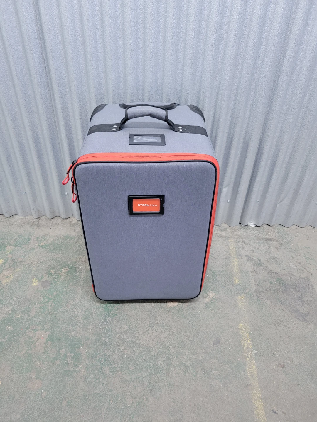 Like new Aputure Storm 2000 Rolling Case