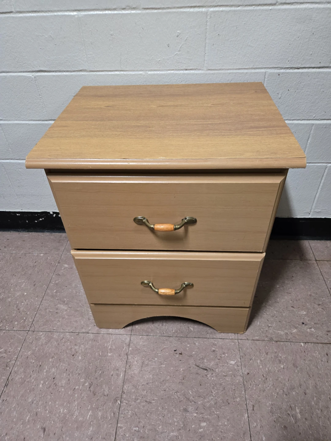 Bedroom Accent Nightstand / End Table near City Point - photo 3