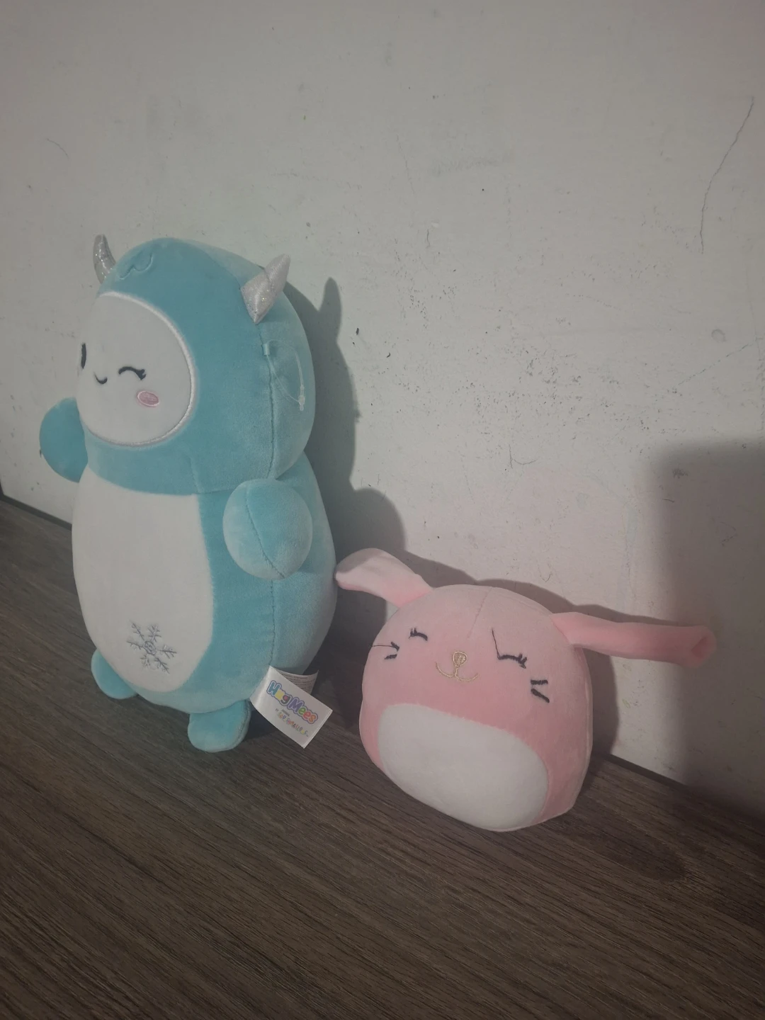 Squishmallows Hug Mees Yeti and Pink Plush Set - photo 2
