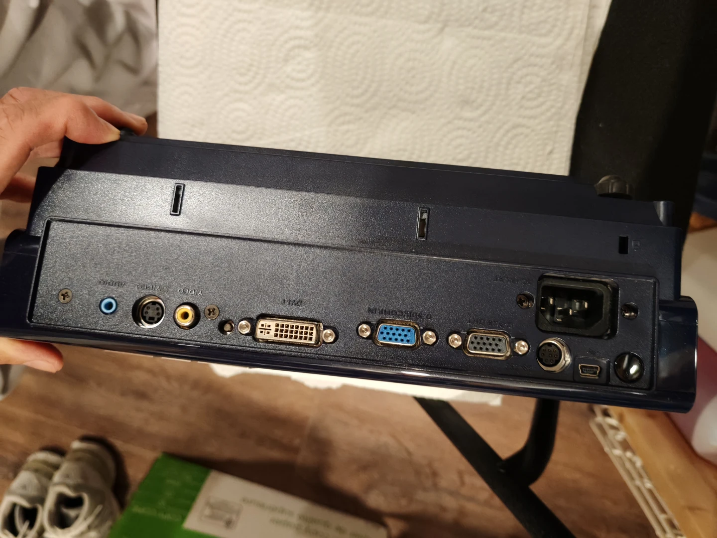 Projector and screen benq - photo 3