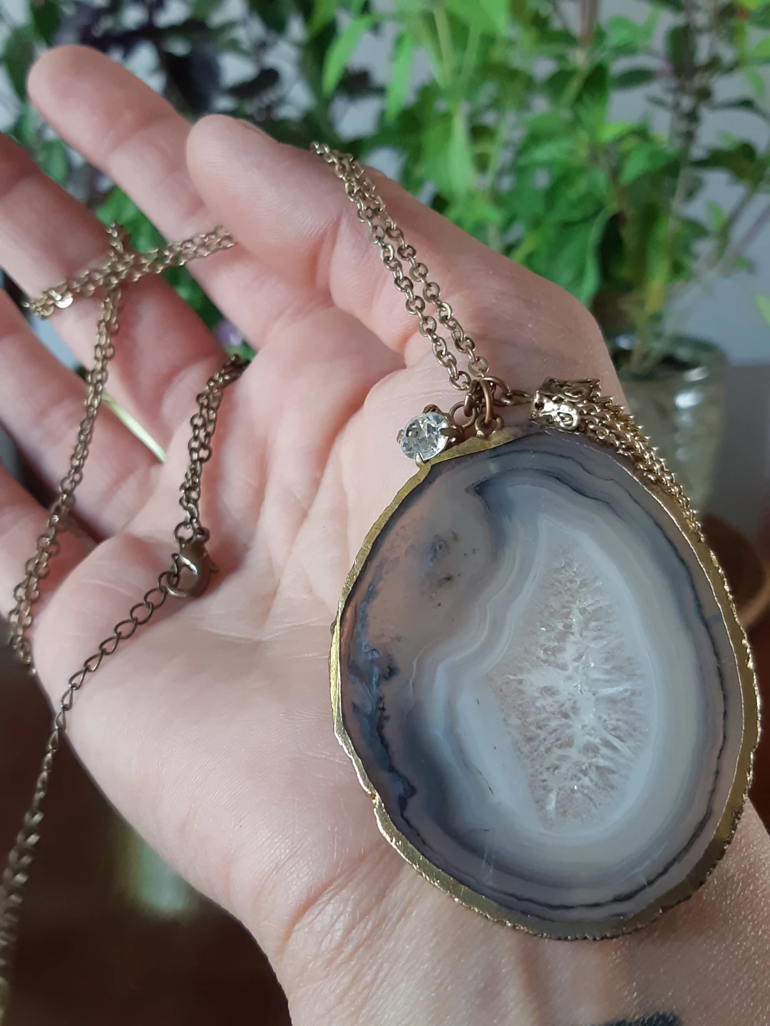 gold-tone chain Agate slice Pendant necklace - photo 2