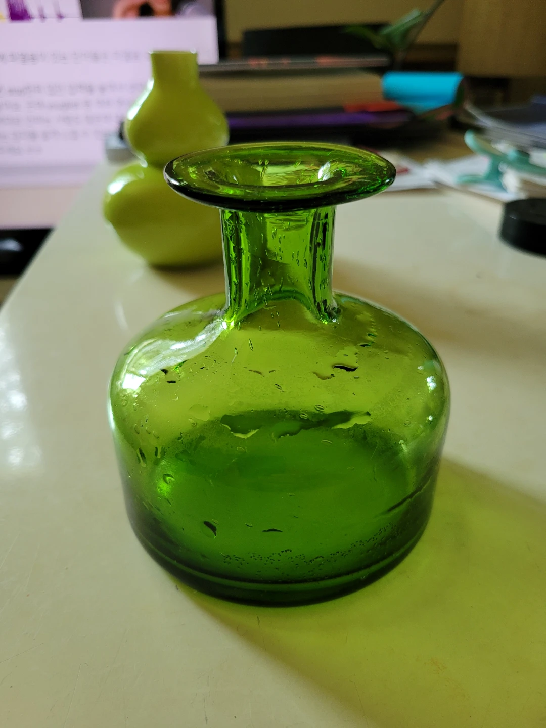 Green Glass Bud Vase - photo 3