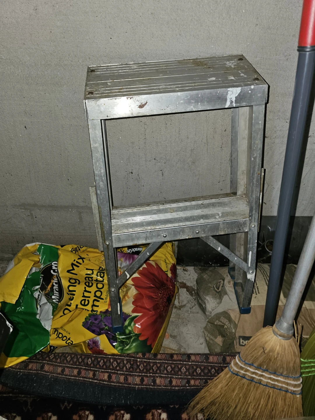 Lite Step Stool Ladder - photo 2