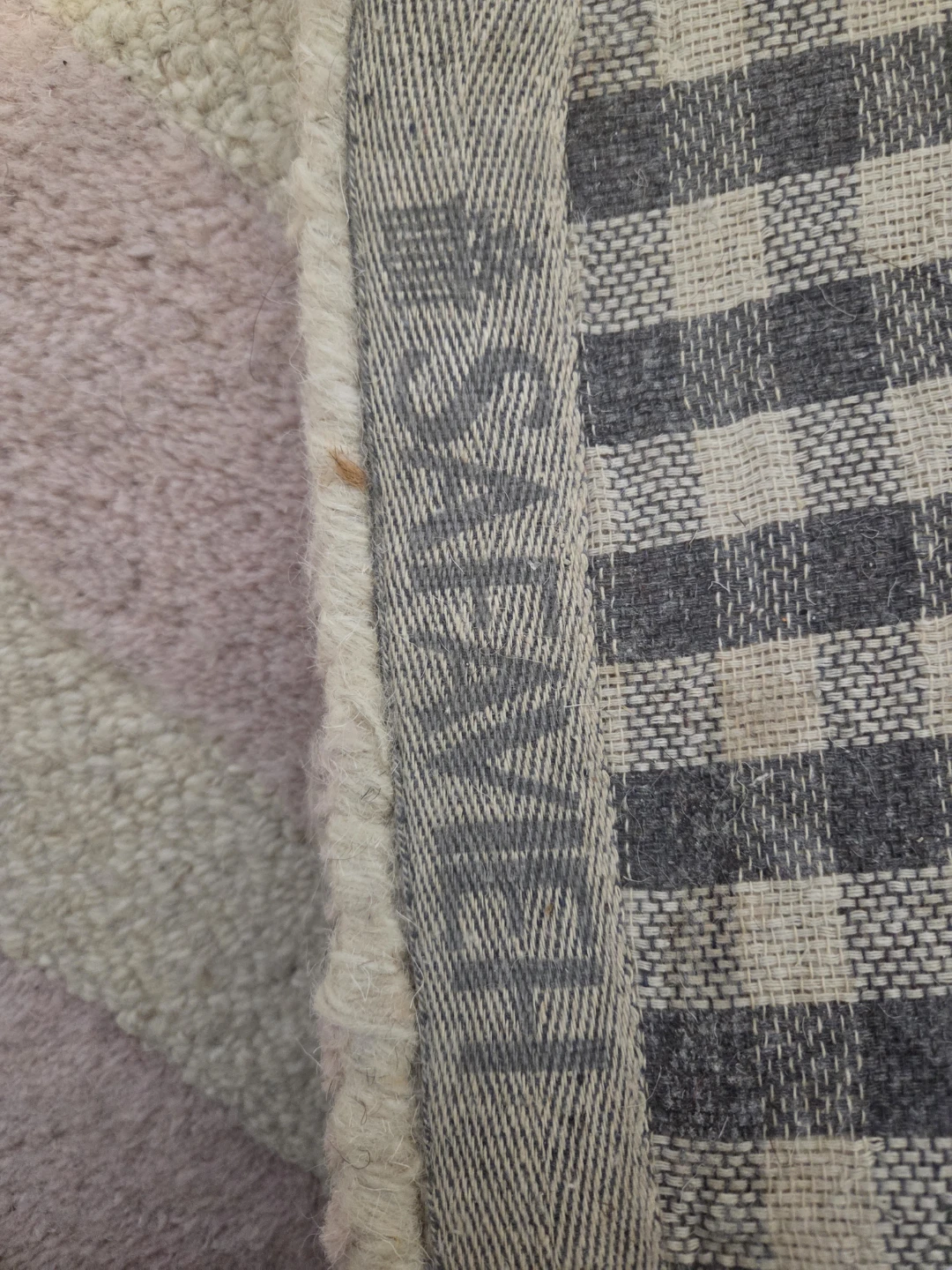 Handmade Tufted Wool Light Pink/Ivory Area Rug - photo 3