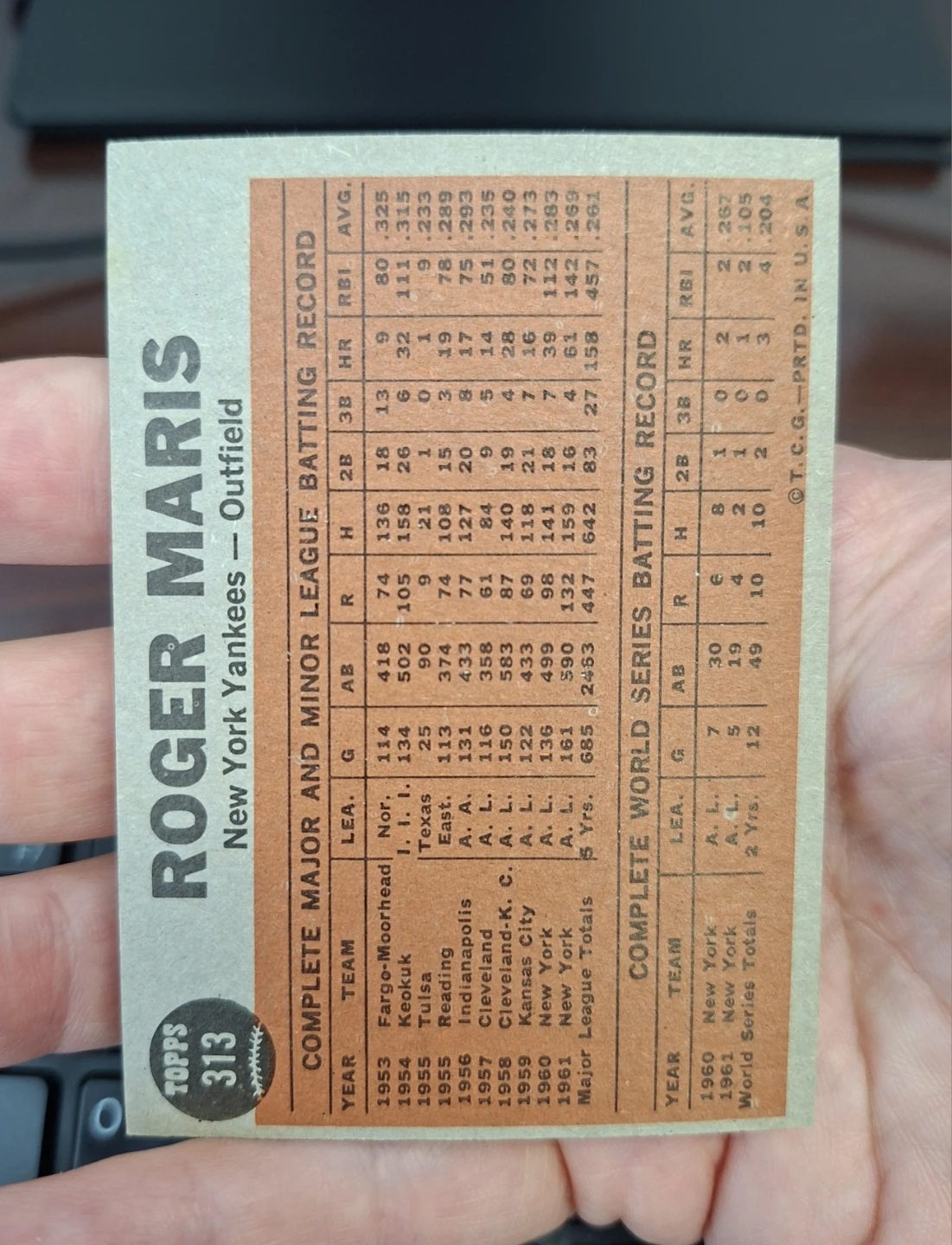 Near Mint 1962 Topps 313 Roger Maris Blasts 61st Baseball Card - photo 2