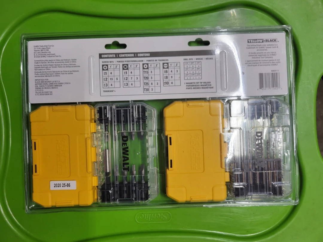 DeWalt 100-Piece Screwdriving and Drilling Set - photo 3