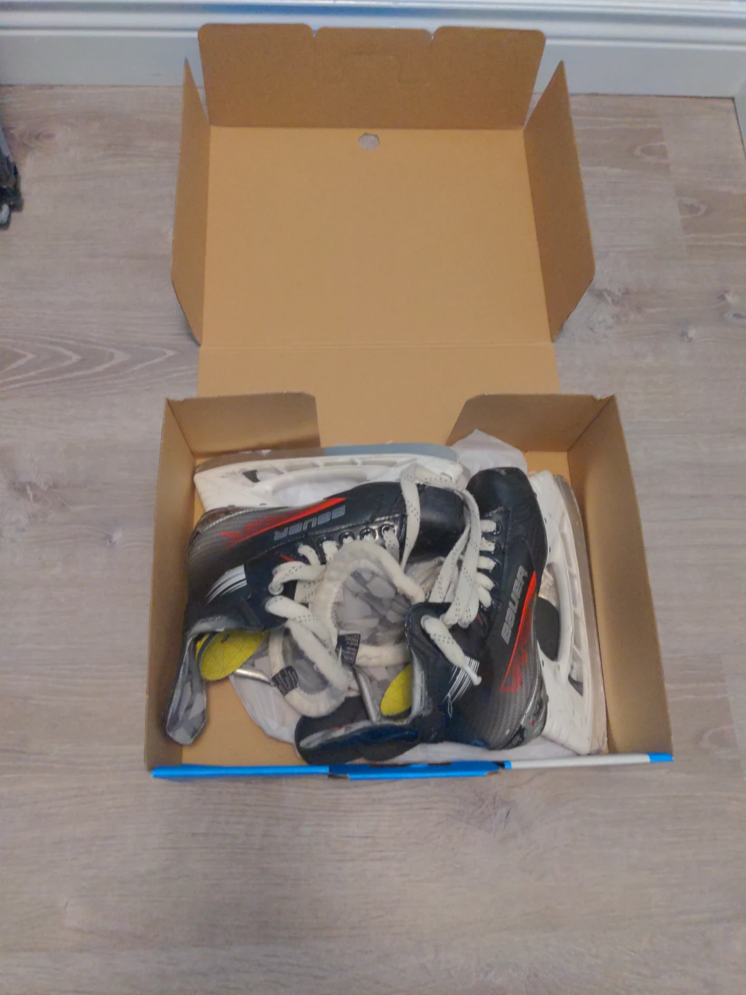 Bauer Vapor XLTX Pro Youth Hockey Skates