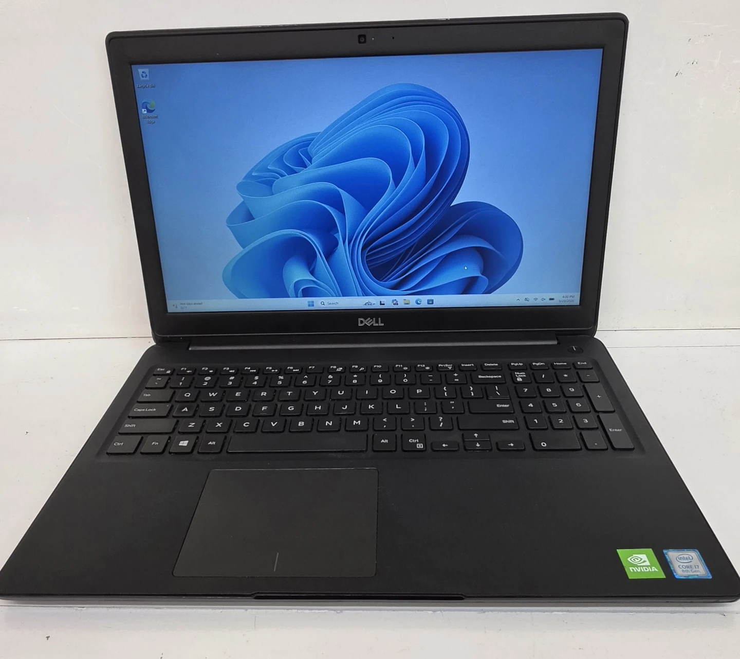 Dell Latitude 3500 -i7--32gb ram-HD 256GB NVME
