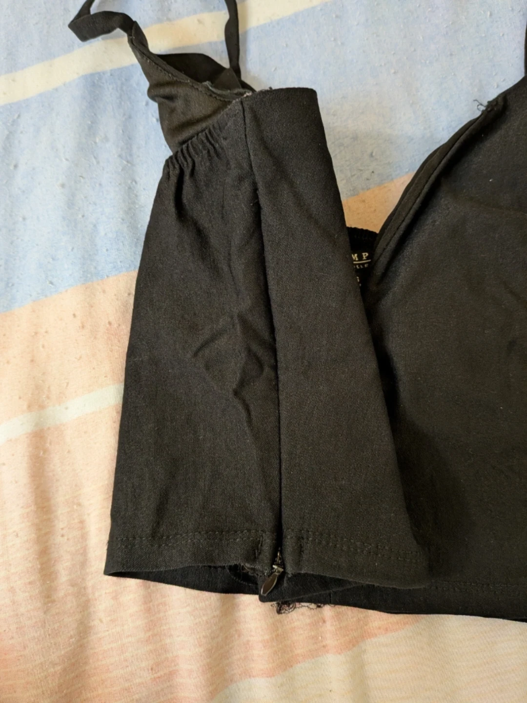 Black V-Neck Crop Top - photo 2