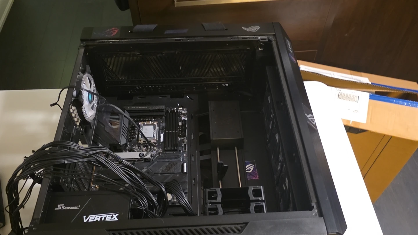 Rog helios 14700kf  rog z790-e seasonic 1000w psu - photo 2