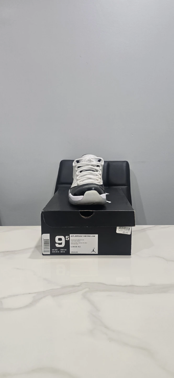 Air Jordan 11 Concord Low size 9.5 - photo 4