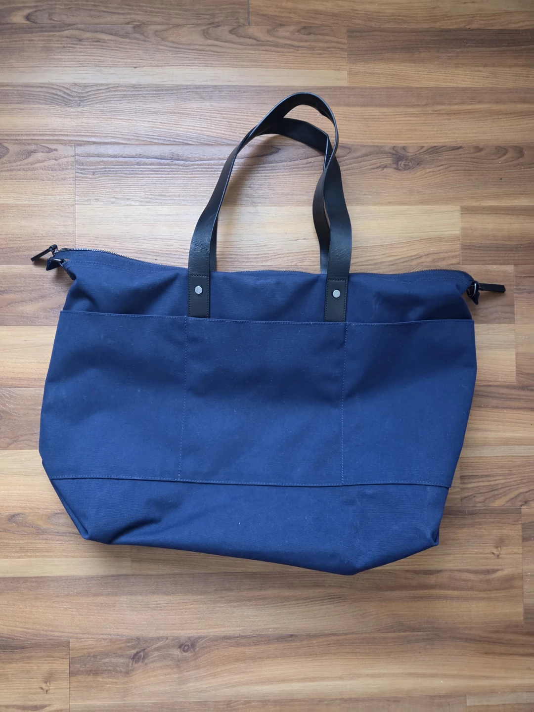The Everlane Canvas Weekender - Navy Blue