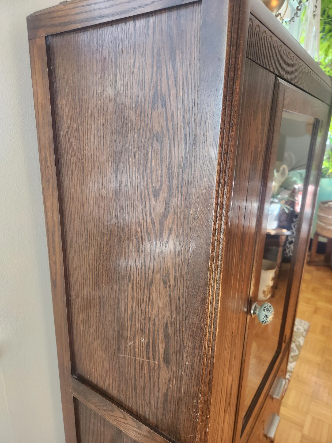 Vintage China Cabinet - photo 4